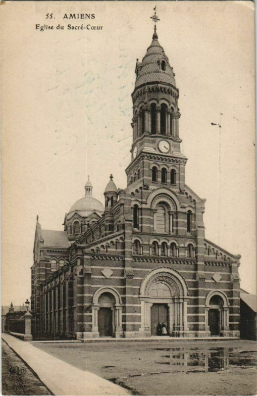 Carte postale ancienne Amiens Eglise Sacré-Coeur à Amiens