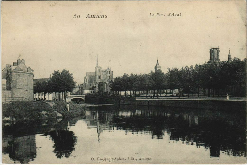 Carte postale ancienne Amiens Le Port d'Aval à Amiens