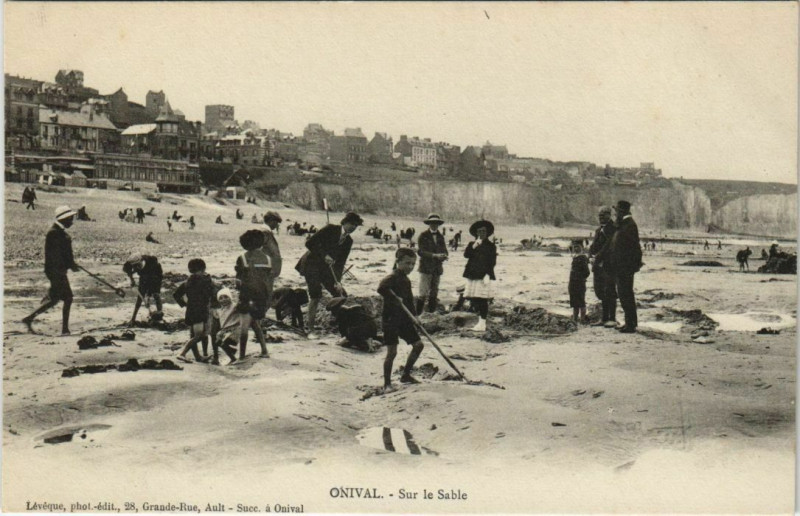 Carte postale ancienne Onival-sur-Mer Sur le Sable
