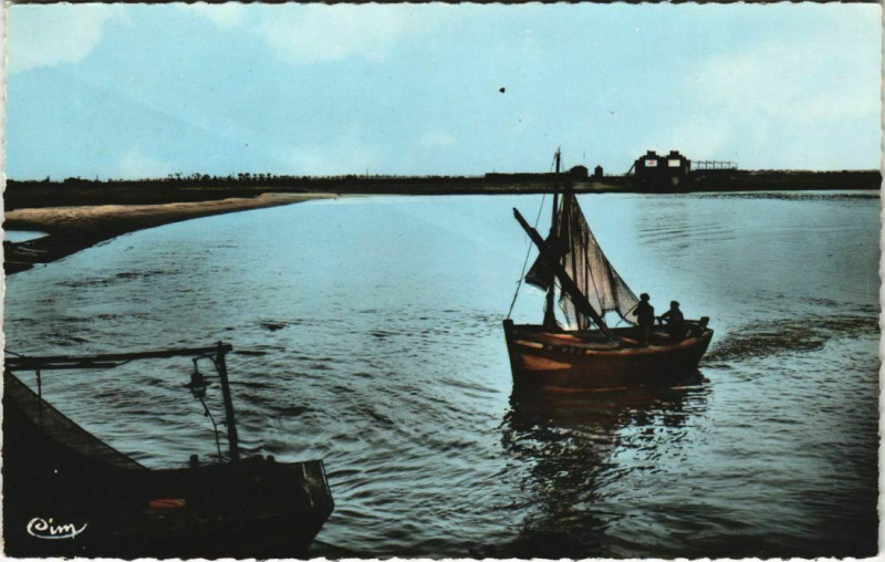 Carte postale ancienne Le Crotoy Rentrée au Port au Crotoy