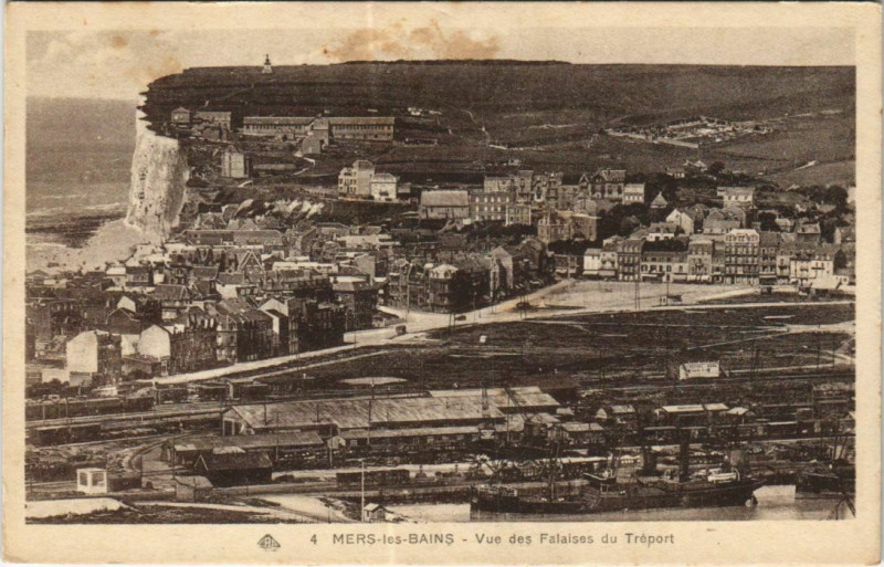 Carte postale ancienne Mers-les-Bains- Vue des Falaises à Mers-les-Bains