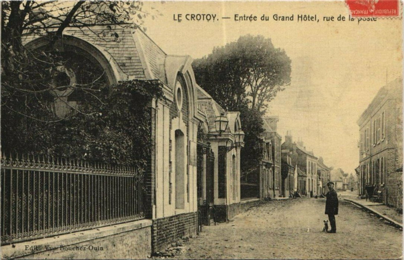Carte postale ancienne Le Crotoy Entrée du Grand Hotel au Crotoy