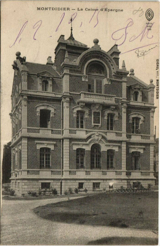 Carte postale ancienne Montdidier La Caisse D'Epargne à Montdidier