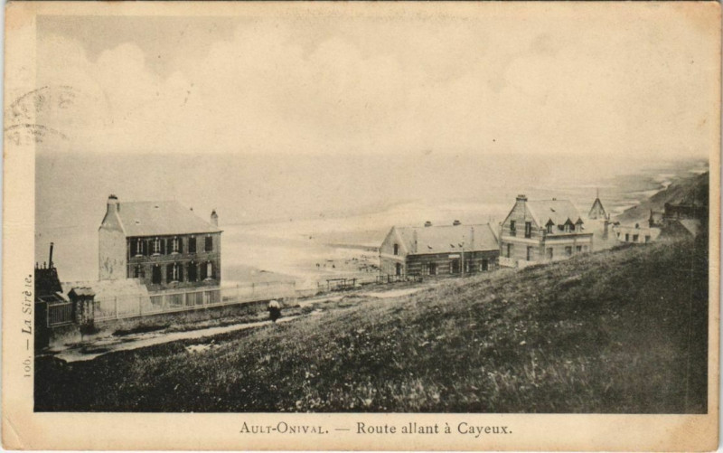 Carte postale ancienne Ault-Onival - Route allant a Cayeux à Ault