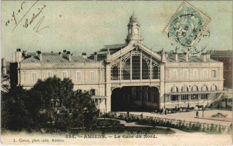 Carte postale ancienne Amiens - La Gare du Nord à Amiens