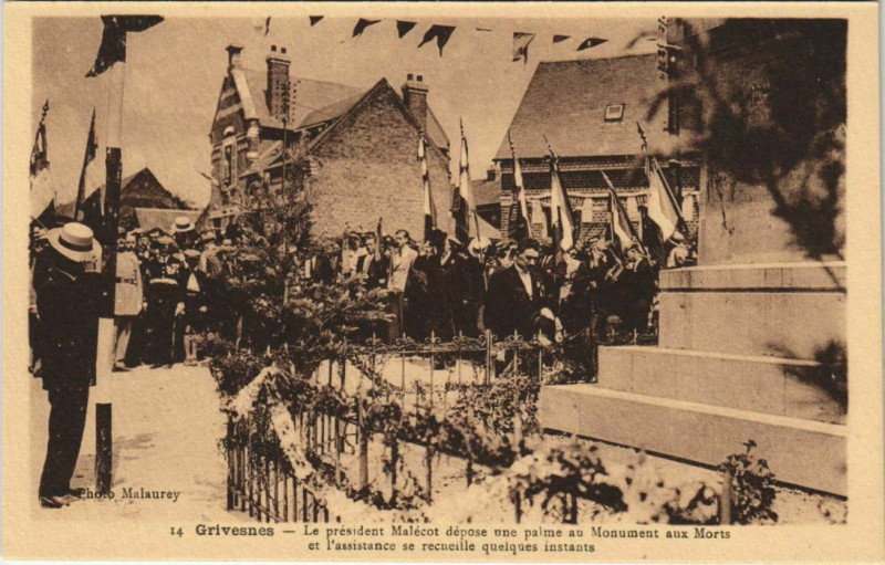 Carte postale ancienne Grivesnes - Le president Malecot à Grivesnes
