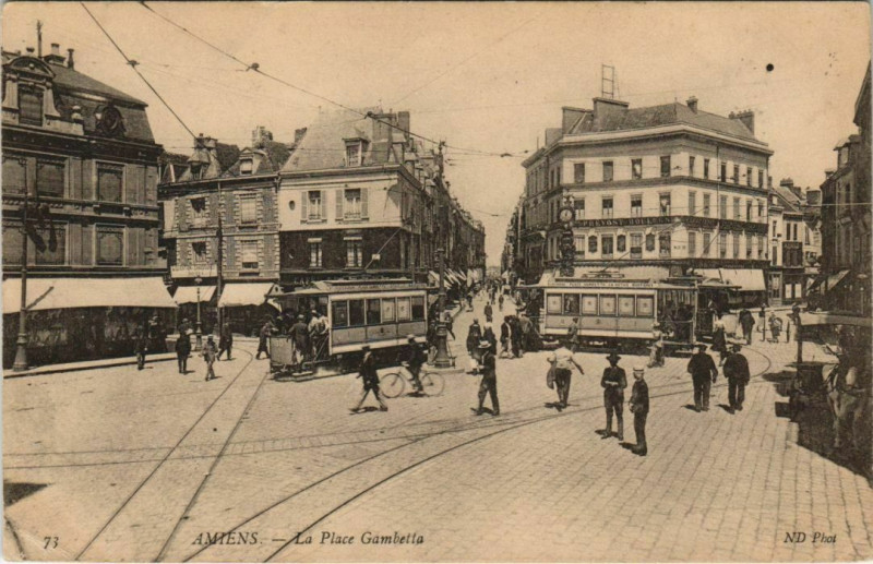 Carte postale ancienne Amiens - La Place Gambetta à Amiens