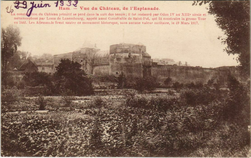 Carte postale ancienne Ham - Vue du Chateau de l'Esplanade à Ham