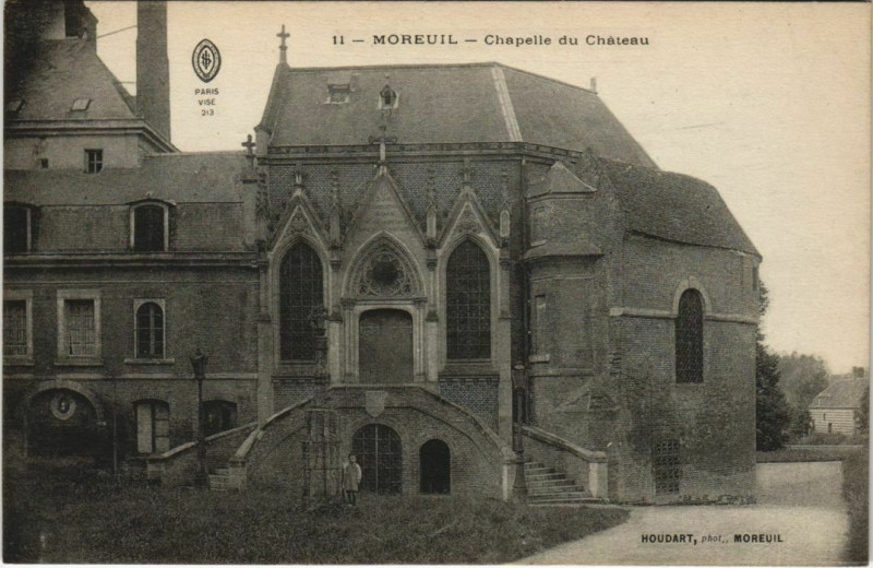 Carte postale ancienne Moreuil - Chapelle du Chateau à Moreuil
