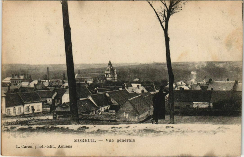 Carte postale ancienne Moreuil - Vue générale à Moreuil