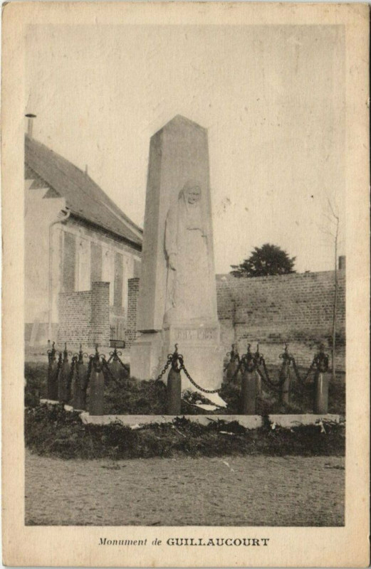 Carte postale ancienne Mon. de Guillaucourt à Guillaucourt
