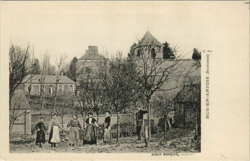 Carte postale ancienne Bus-en-Artois