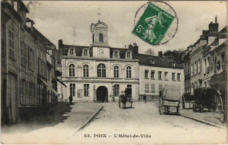 Carte postale ancienne Poix - Hotel de Ville