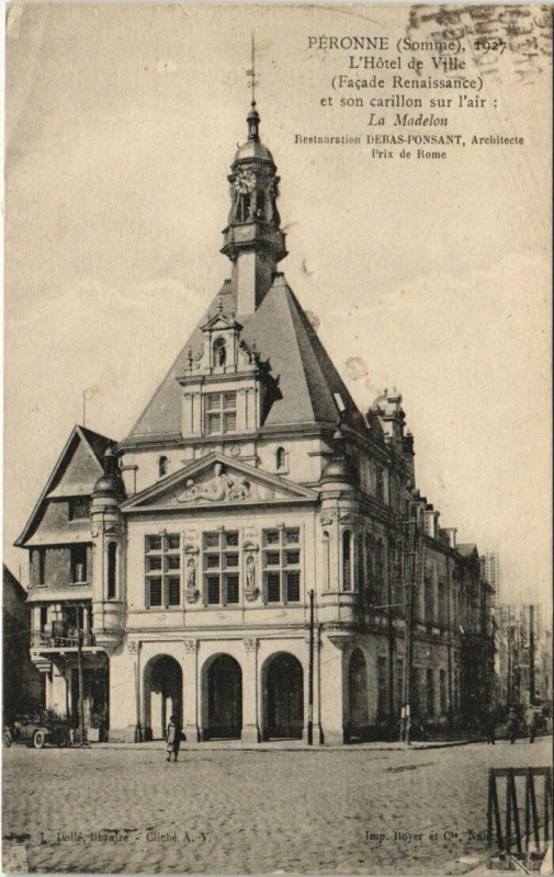 Carte postale ancienne Peronne - L'Hotel de Ville à Péronne