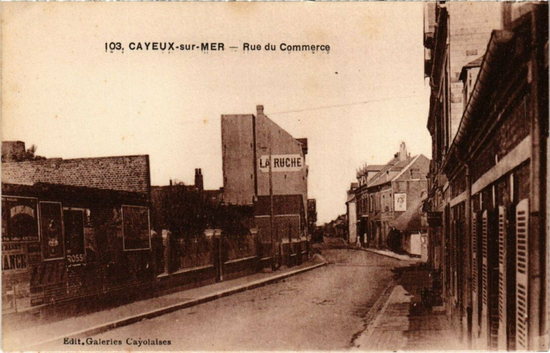 Carte postale ancienne Cayeux-sur-Mer - Rue du Commerce à Cayeux-sur-Mer