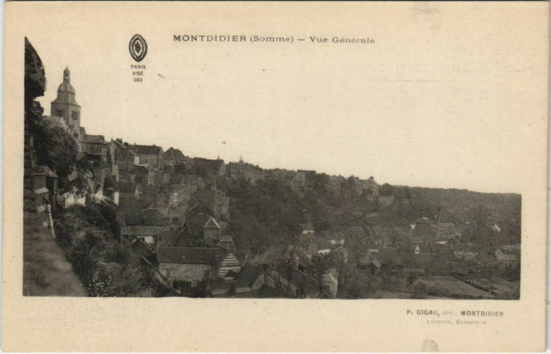 Carte postale ancienne Montdidier - Vue générale à Montdidier