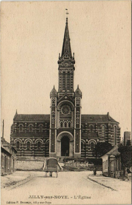 Carte postale ancienne Ailly-sur-Noye - L'Eglise à Ailly-sur-Noye