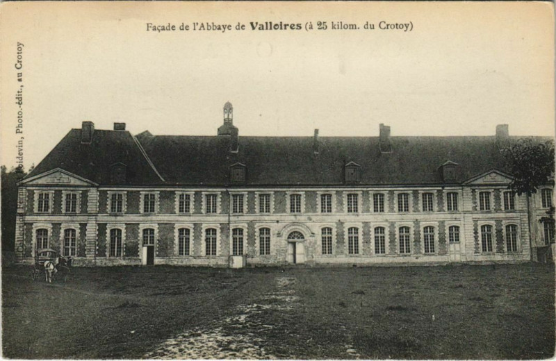 Carte postale ancienne Facade de l'Abbaye de Valloires à Y