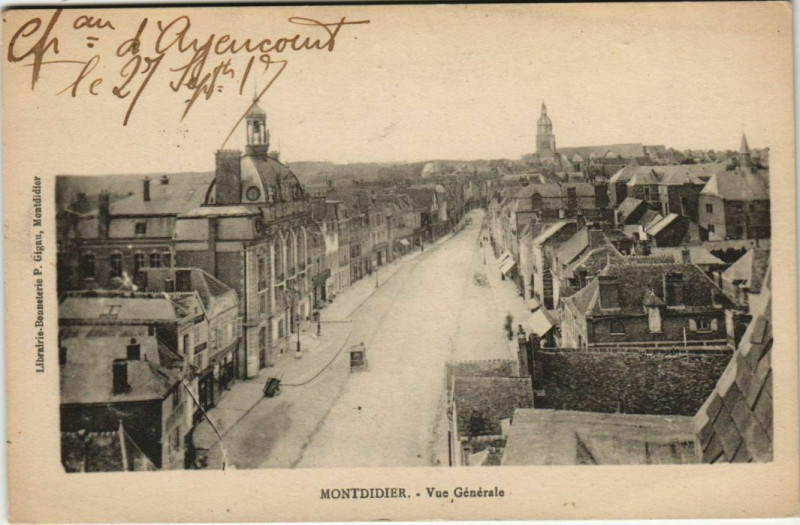Carte postale ancienne Montdidier - Vue générale à Montdidier