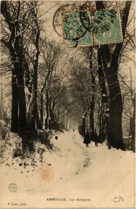 Carte postale ancienne Abbeville - Les Remparts à Abbeville