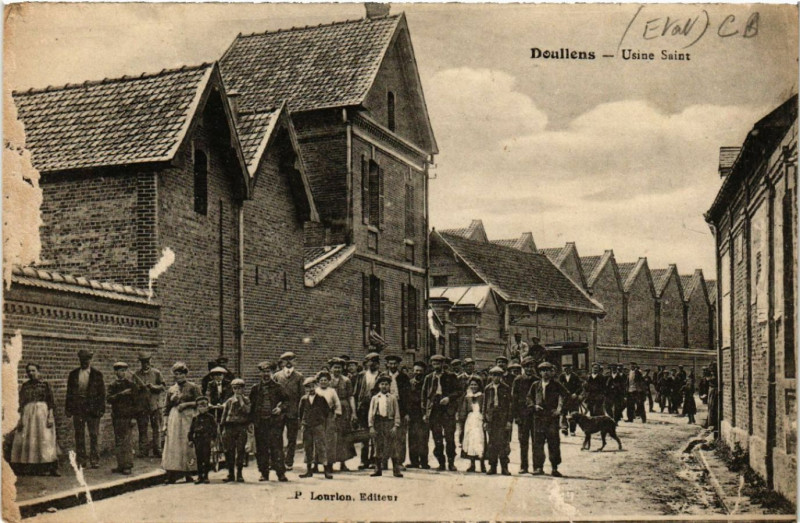 Carte postale ancienne Doullens - Usine Saint- à Doullens