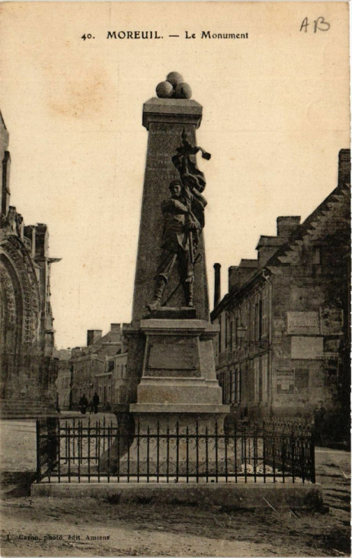 Carte postale ancienne Moreuil - Le Mon. à Moreuil
