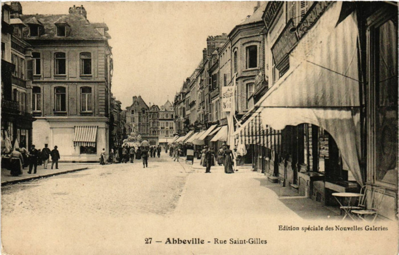 Carte postale ancienne Abbeville - Rue Saint-Gilles à Abbeville