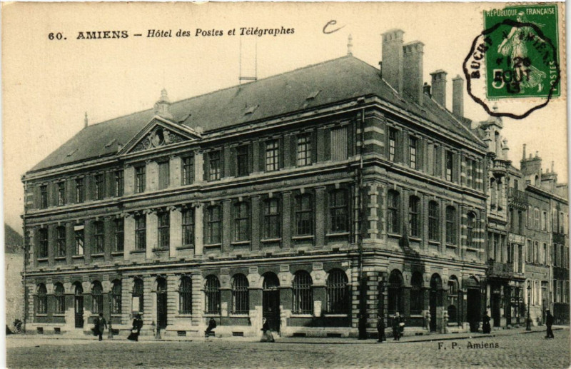 Carte postale ancienne Amiens - Hotel des Postes et Télégraphes à Amiens