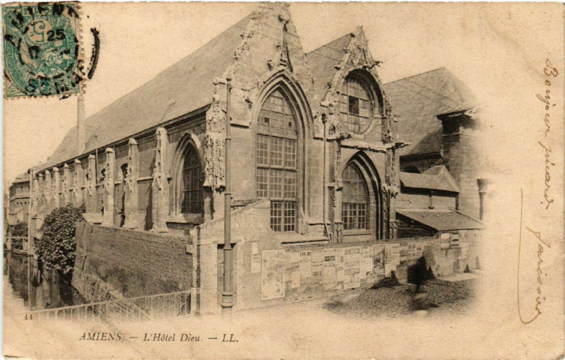 Carte postale ancienne Amiens - L'Hotel Dieu à Amiens