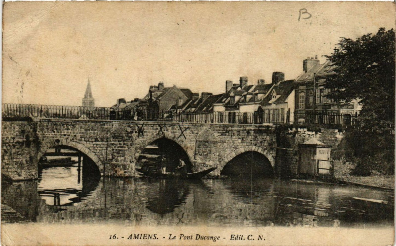 Carte postale ancienne Amiens - Le Pont Ducange à Amiens