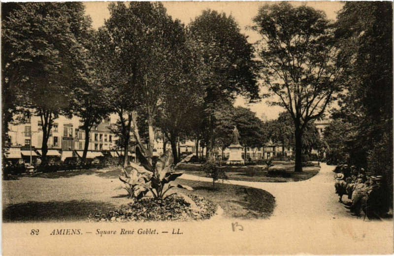 Carte postale ancienne Amiens - Square Rene Goblet à Amiens