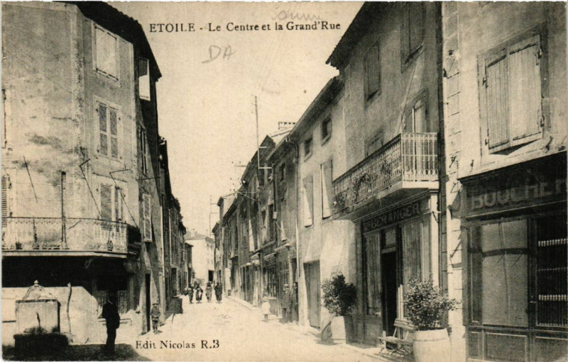 Carte postale ancienne Etoile - Le Centre et la Grand'Rue à Rue