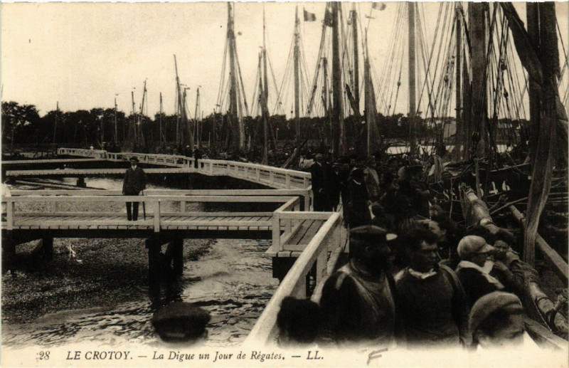 Carte postale ancienne Le Crotoy - La Digue un jour de Regates au Crotoy