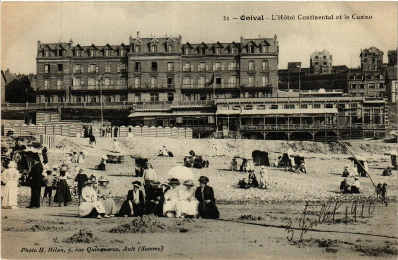 Carte postale ancienne Onival - L'Hotel Continental et le Casino