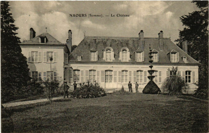 Carte postale ancienne Naours - Le Chateau à Naours