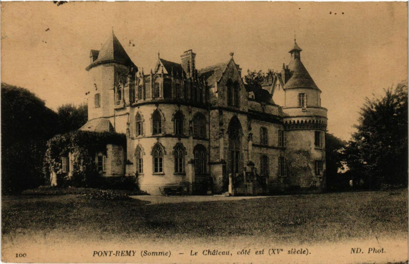 Carte postale ancienne Pont-Rey - Le Chateau cote est (Xv siecle) à Y