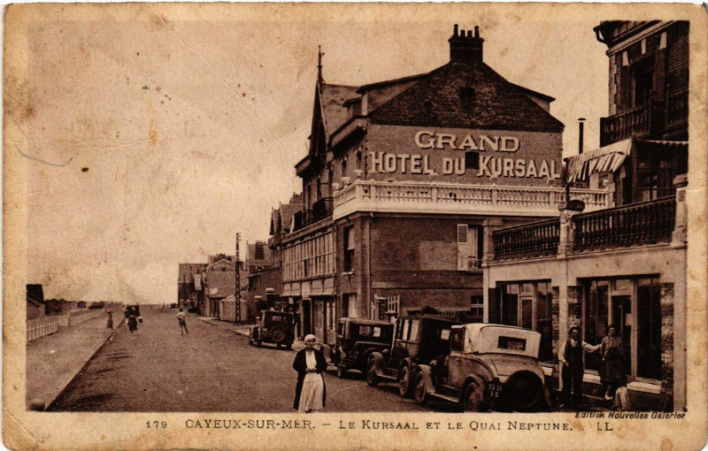 Carte postale ancienne Cayeux-sur-Mer - Le Kursaal et le Quai Neptune à Cayeux-sur-Mer