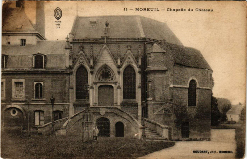 Carte postale ancienne Moreuil - Chapelle du Chateau à Moreuil