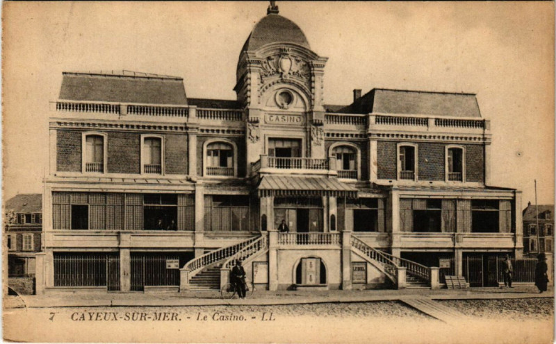 Carte postale ancienne Cayeux-sur-Mer - Le Casino à Cayeux-sur-Mer