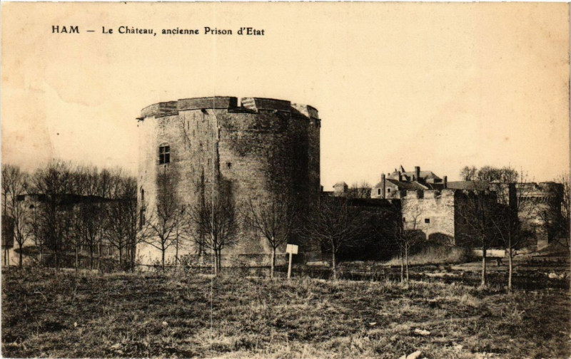 Carte postale ancienne Ham - Le Chateau ancienne Prison d'Etat à Ham