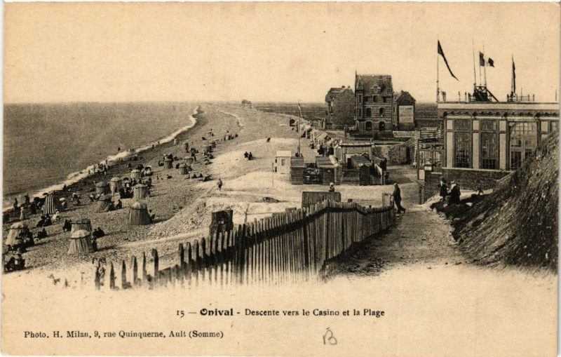 Carte postale ancienne Onival - Descente vers le Casino et la Plage