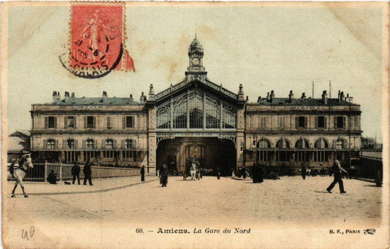 Carte postale ancienne Amiens - La Gare du Nord à Amiens