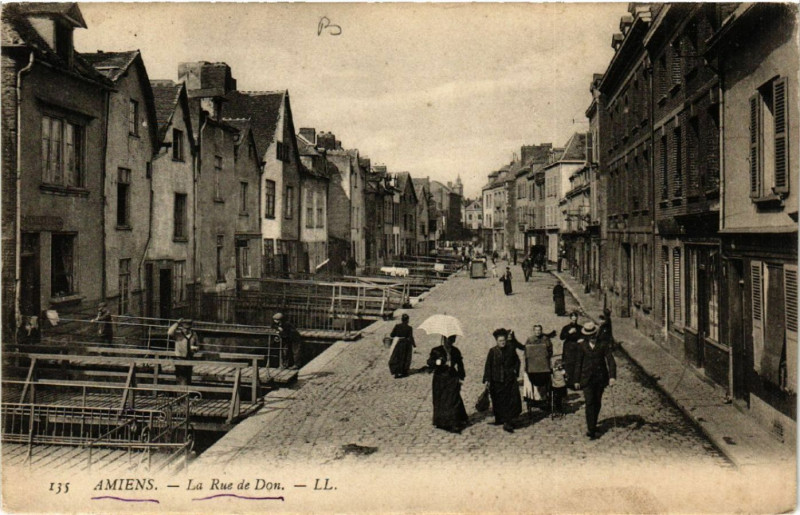 Carte postale ancienne Amiens - La Rue de Don à Amiens