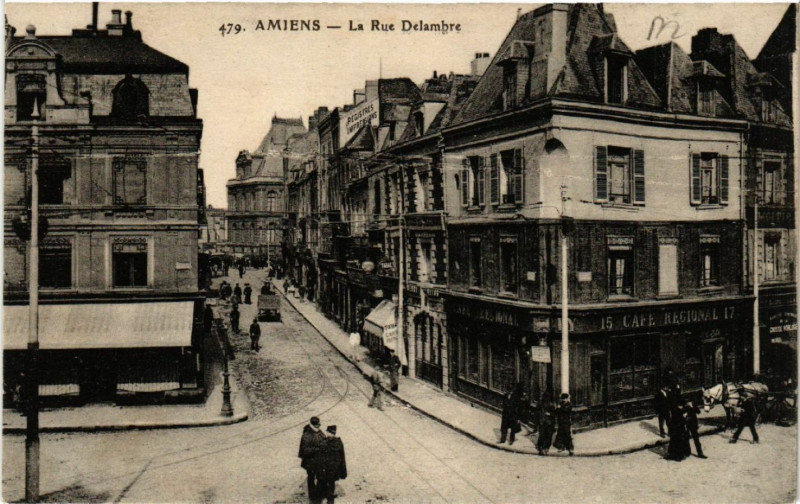 Carte postale ancienne Amiens - La Rue Delambre à Amiens