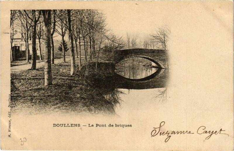 Carte postale ancienne Doullens - Le Pont de briques à Doullens