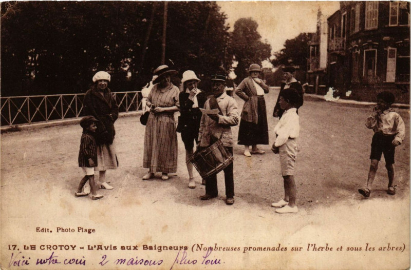 Carte postale ancienne Le Crotoy - L'Avis aux Baigneurs au Crotoy