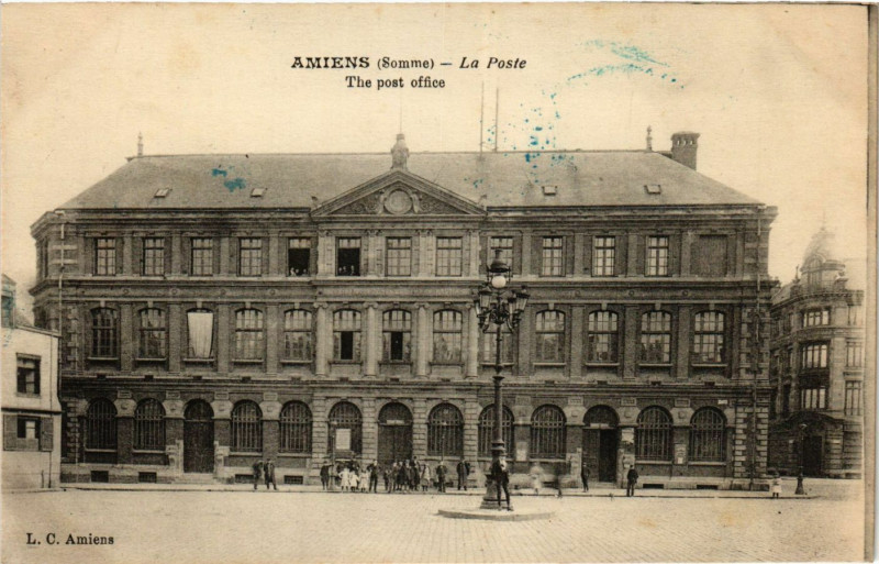 Carte postale ancienne Amiens - La Poste à Amiens