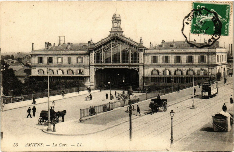 Carte postale ancienne Amiens - La Gare à Amiens