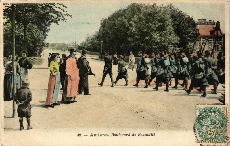 Carte postale ancienne Amiens Boulevard de Beauville à Amiens