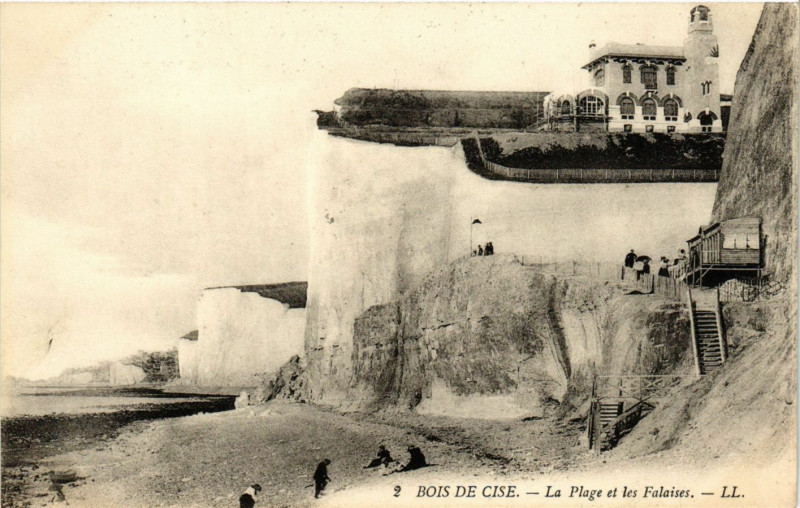 Carte postale ancienne Bois-de-Cise - La Plage et les Falaises